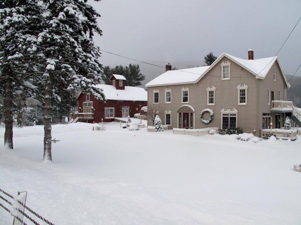 Country Suite B & B Windham Exterior photo